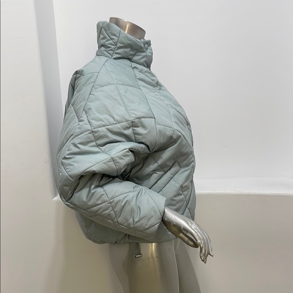 Forever 21 Women Quilted Puffer Jacket in Light Green Size S - Picture 4 of 10